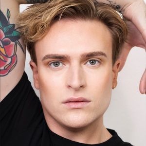 Meet your Posher, Sam